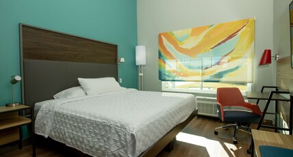 Tru by Hilton the Colony Room Type - 1KNG MOB HEAR ACC W TUB