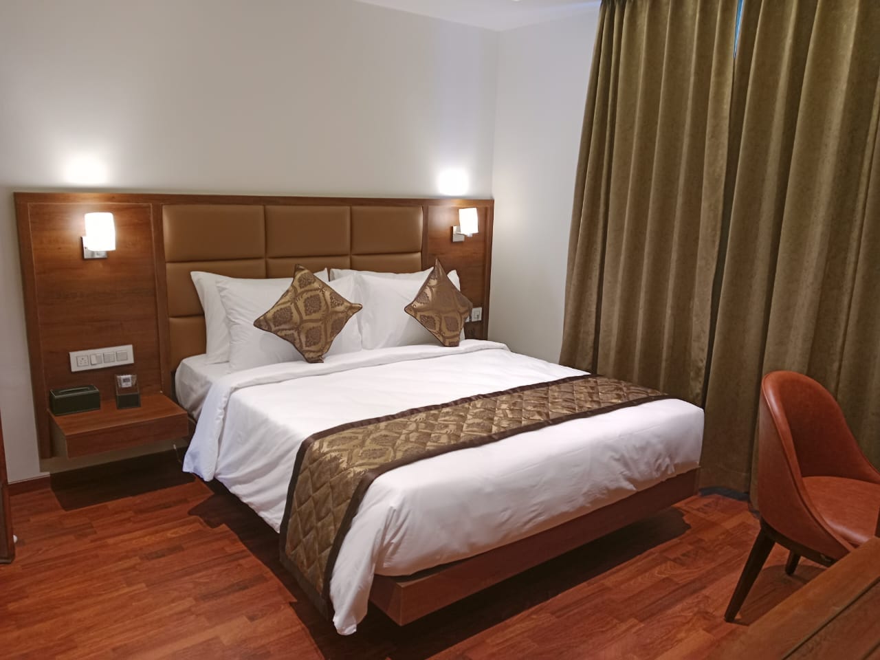 Golden Fortune Suites Hotel - Tap to explore photos
