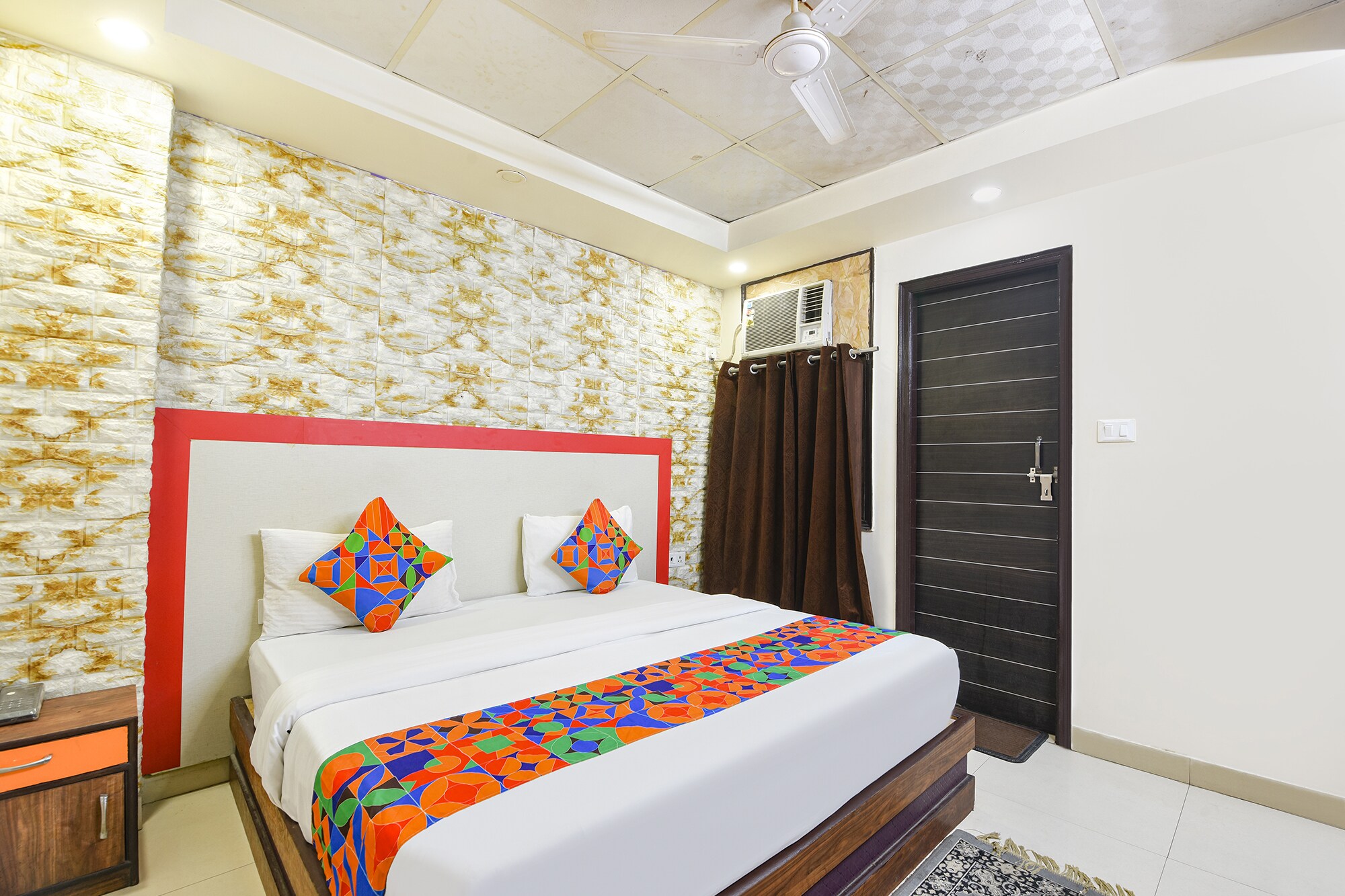 FabHotel Maharaja Gold - Tap to explore photos