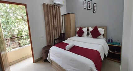 Hotel Manor Residency Room Type - Queen Room