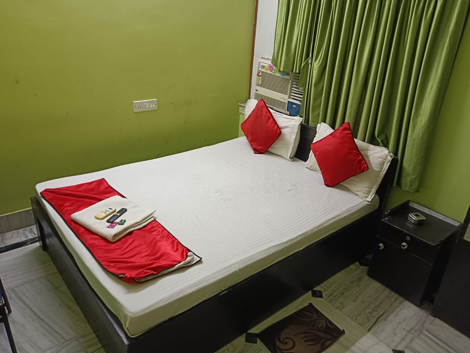 KUNJA PALACE Guest house in Salt Lake - Tap to explore photos