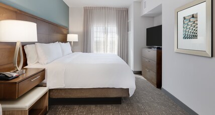 Staybridge Suites Oklahoma City Downtown Room Type - 1 King Bed 1 Bedroom Suite Comm Access