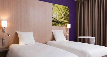 IBIS STYLES TROYES CENTRE Room Type - Standard Room with two single beds