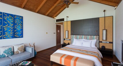 Meeru Island Resort & Spa Room Type - Over Water Jacuzzi Villa