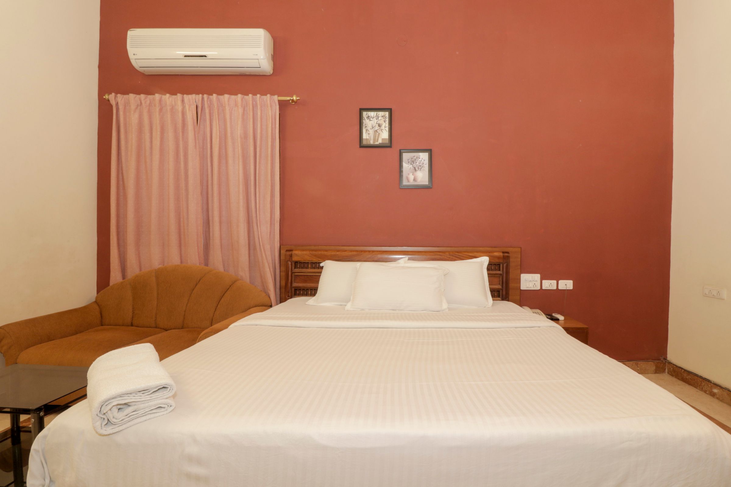 Falcon Suites-Shanti Nagar - Tap to explore photos