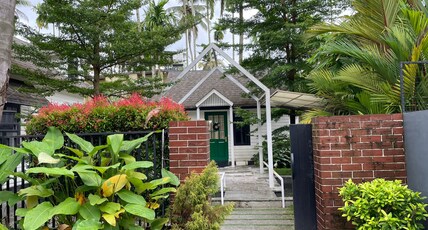 The Little Acres Room Type - Iris Cottage