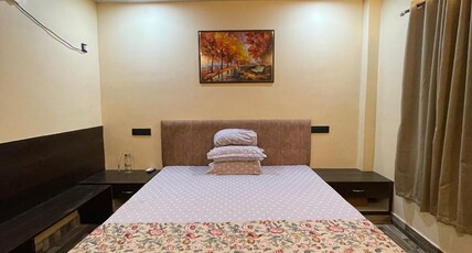 Satguru homestays Room Type - Kakhshya  Room on the roof.