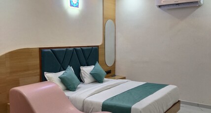 Hotel Stay Zone Room Type - Swimminpool Mini Theatre Room