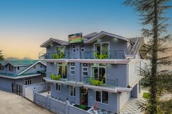 The Ridgeview Retreat by Alaya Stays