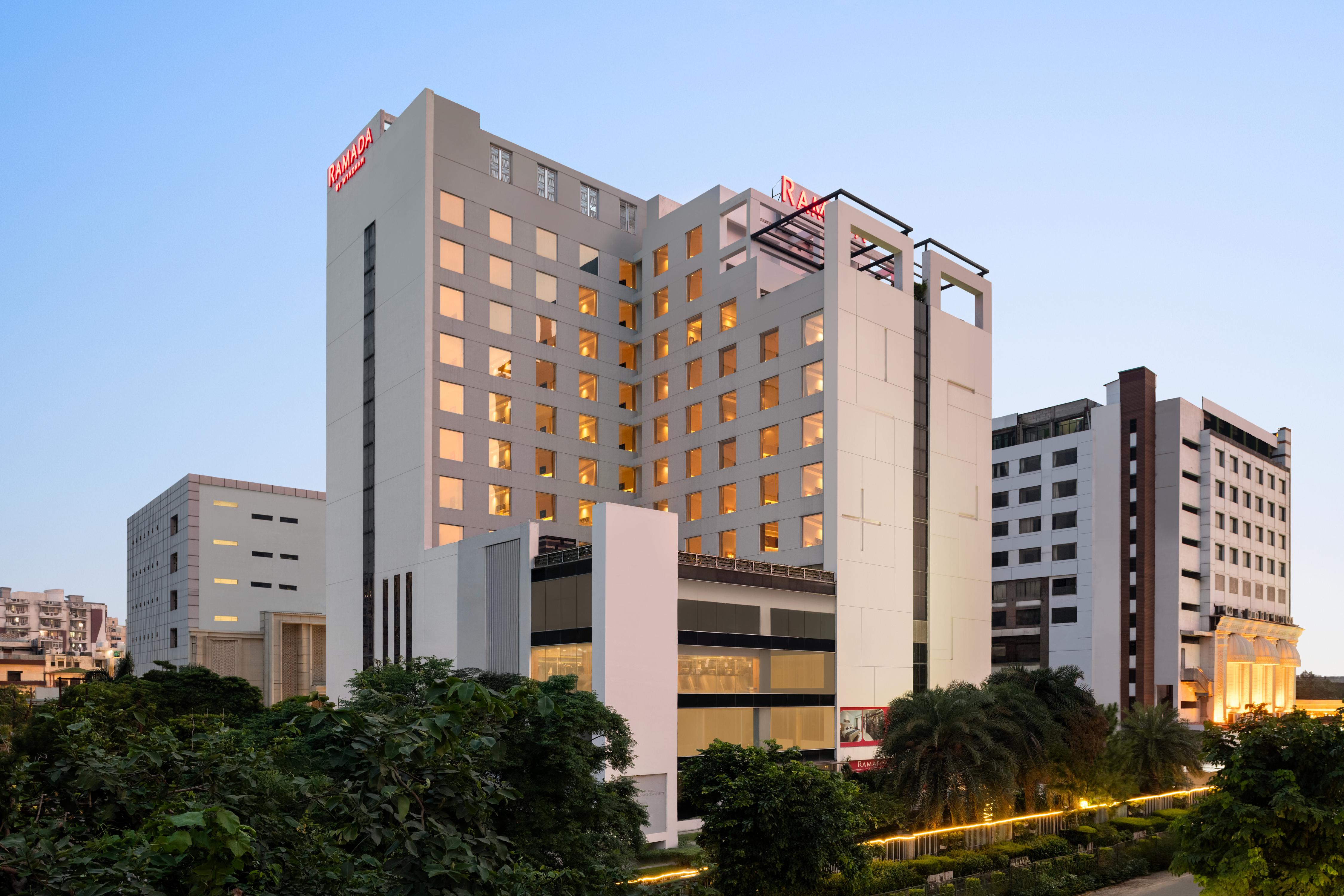Ramada by Wyndham Ghaziabad Vasundhara - Tap to explore photos