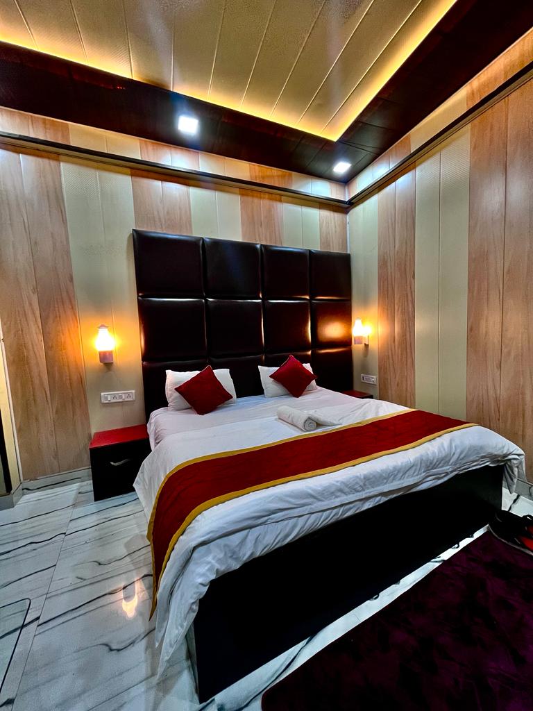 HOTEL SHUBHAM PALACE - Tap to explore photos