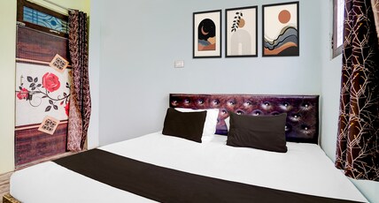 SPOT ON by OYO The Guest Hotel Room Type - Classic