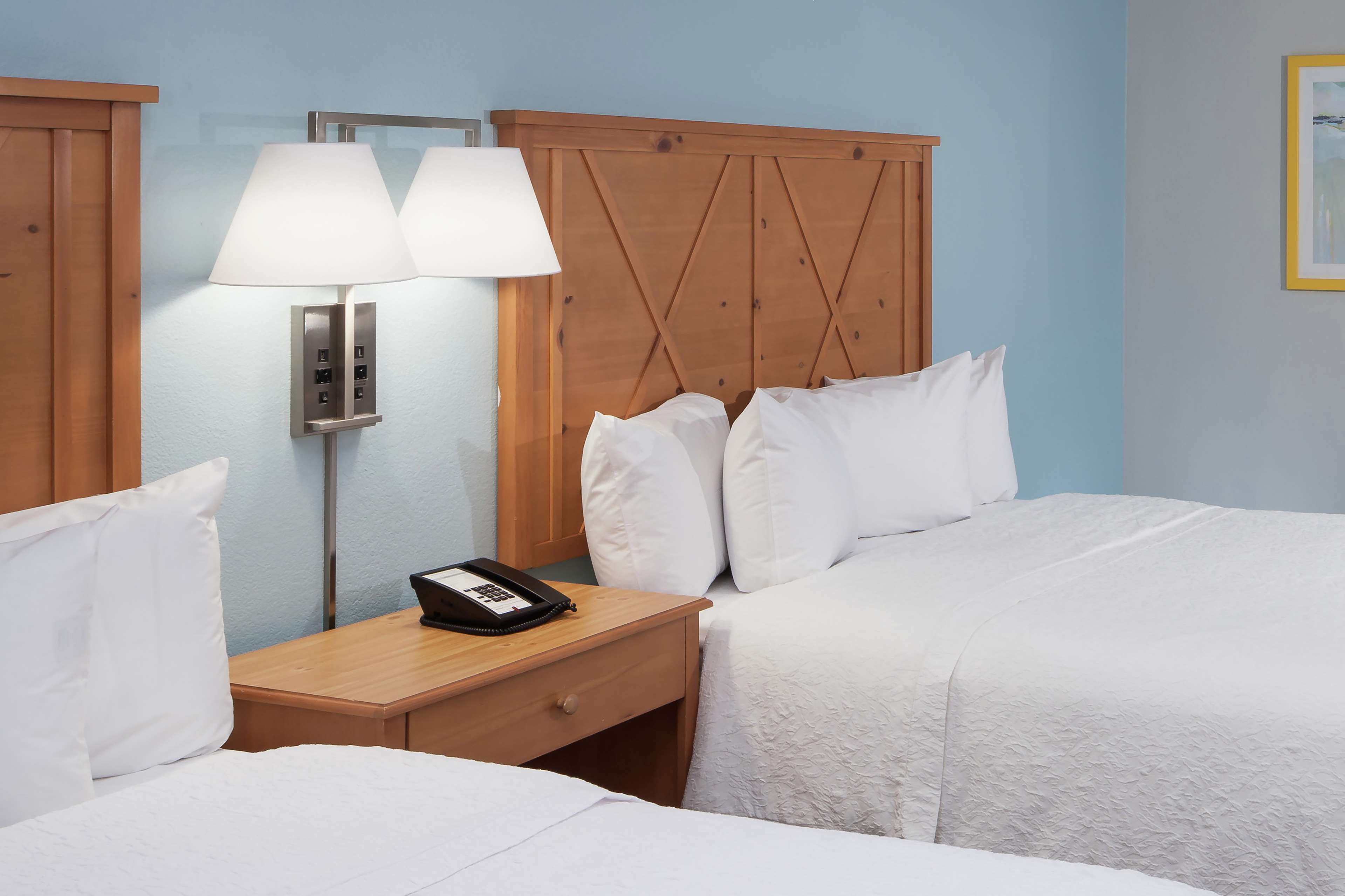 Hampton Inn Austin - Northwest Arboretum - Tap to explore photos