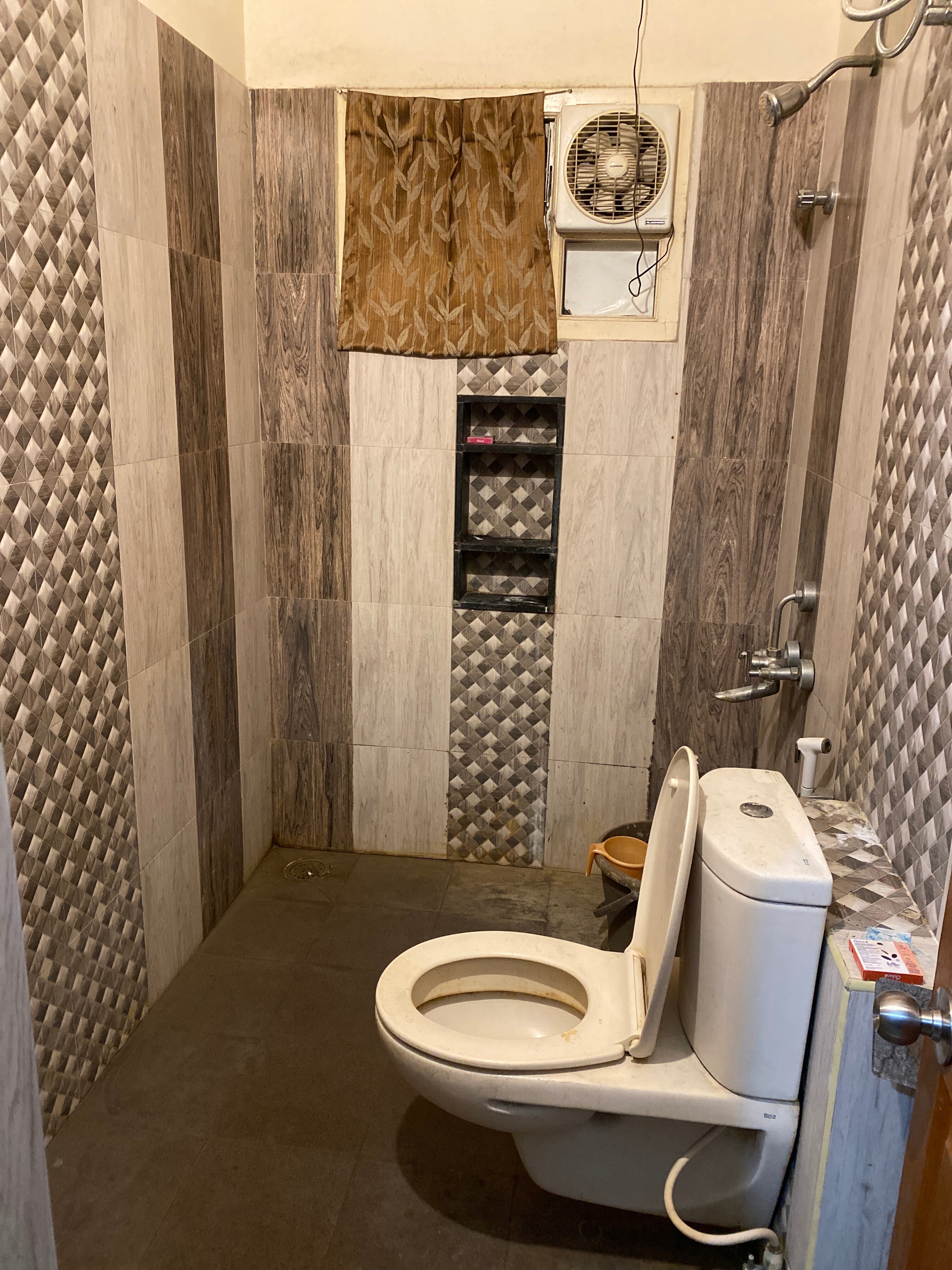 Bluemoon - Tap to explore photos