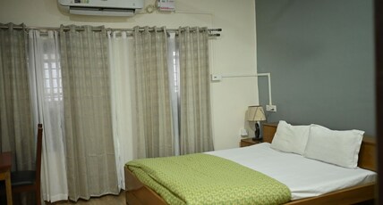Pine Wood Home Stay Room Type - Bedroom 3