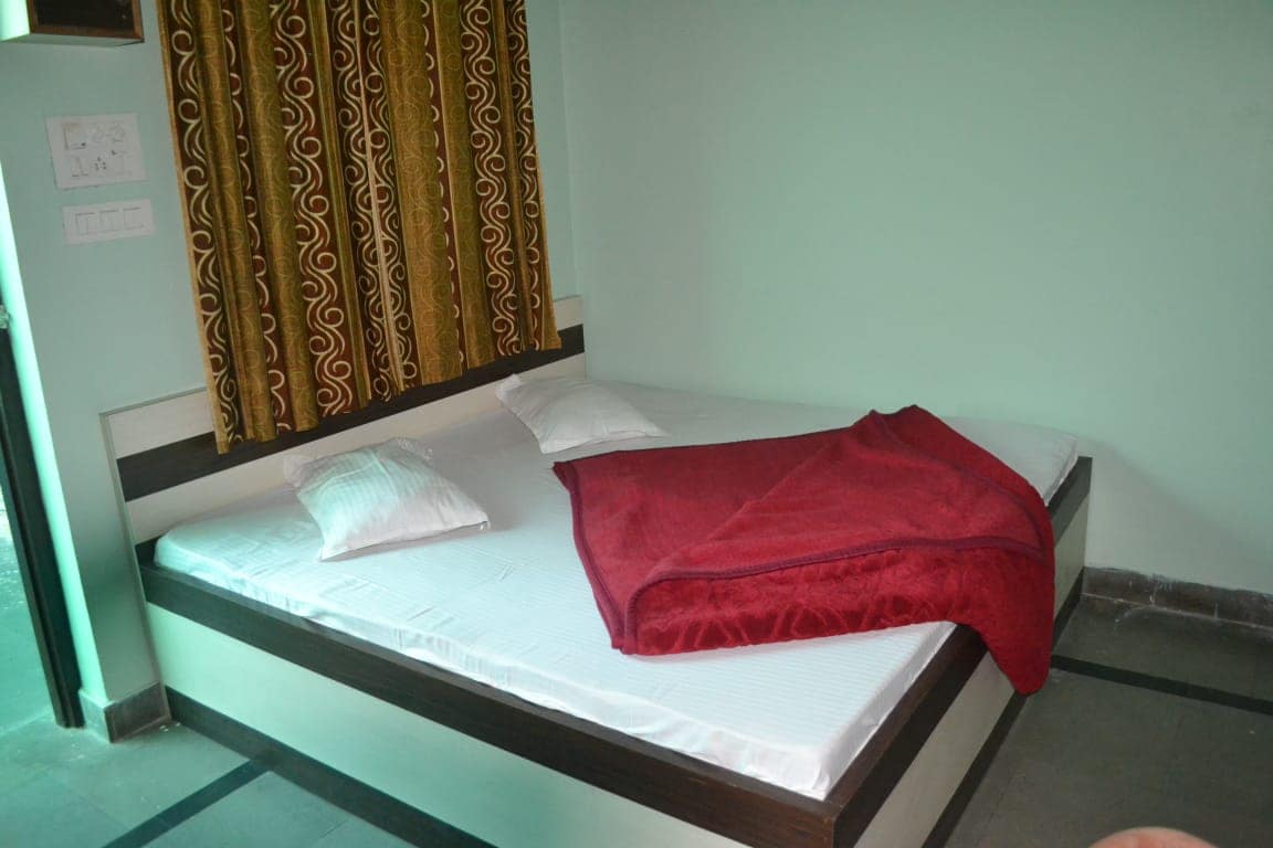 Hotel Shree Ram - Tap to explore photos