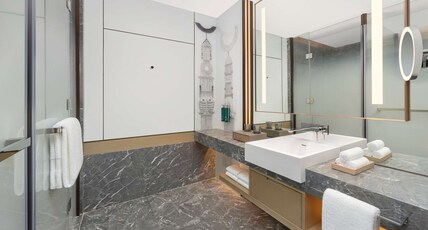 DoubleTree by Hilton Kunming Airport Room Type - TWIN GUEST ROOM