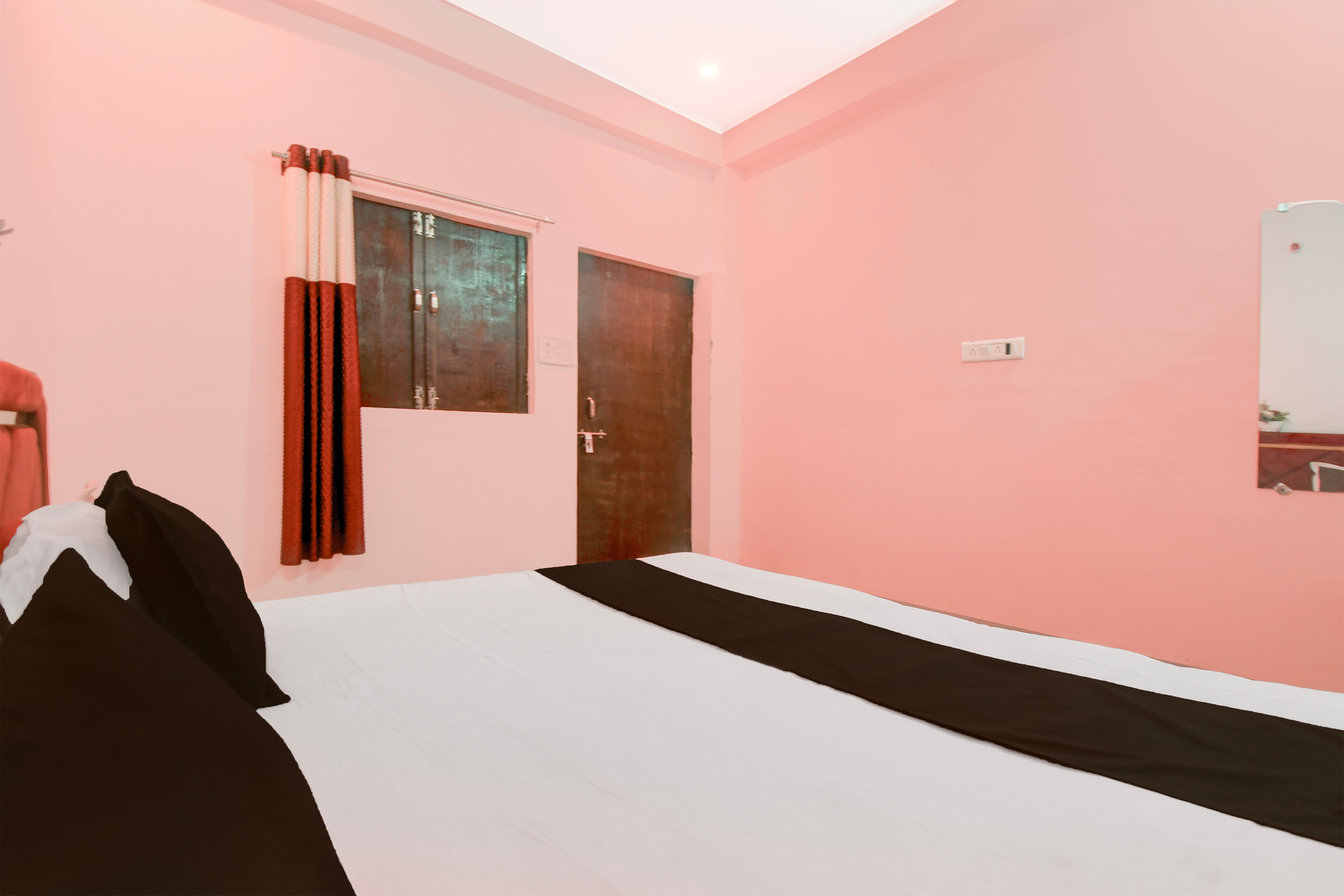 SPOT ON Samrat Hotel - Tap to explore photos