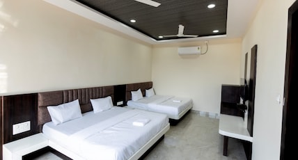 Hotel Basil Inn Room Type - Deluxe Family Room with City View Hotel Basil Inn Room Type - Deluxe Family Room with City View