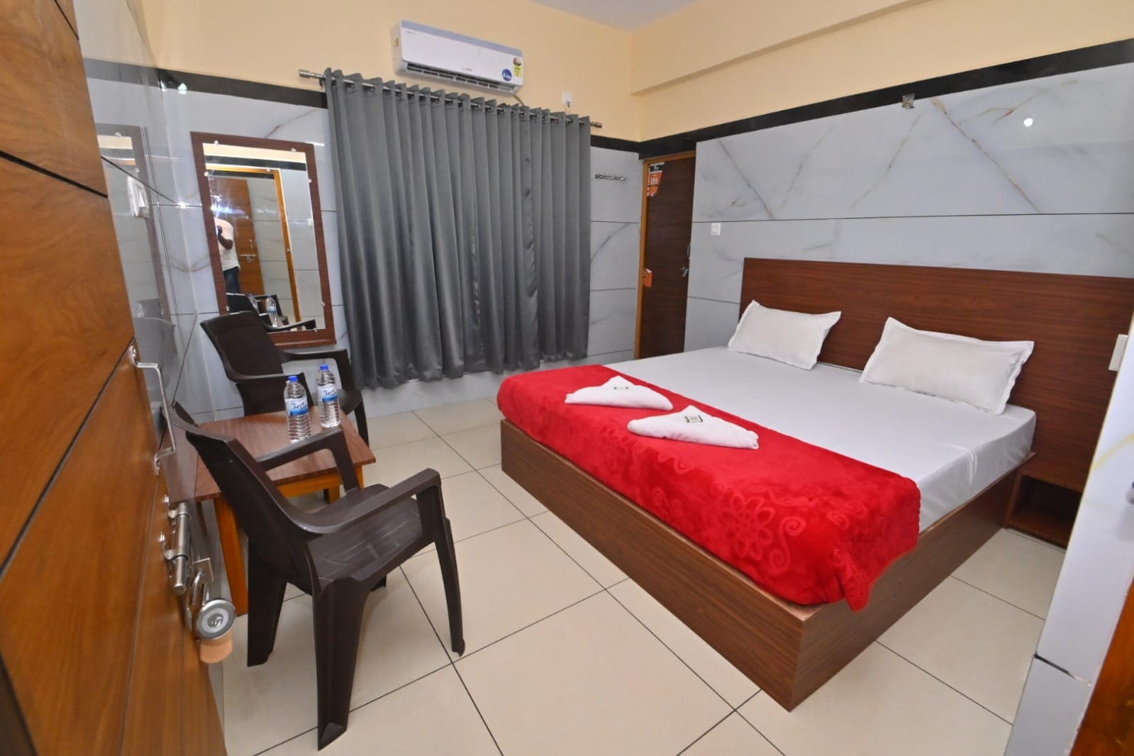 Ocean View Residency Murdeshwar - Tap to explore photos