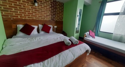Bubble Beds Room Type - Triple Private Room (2A)