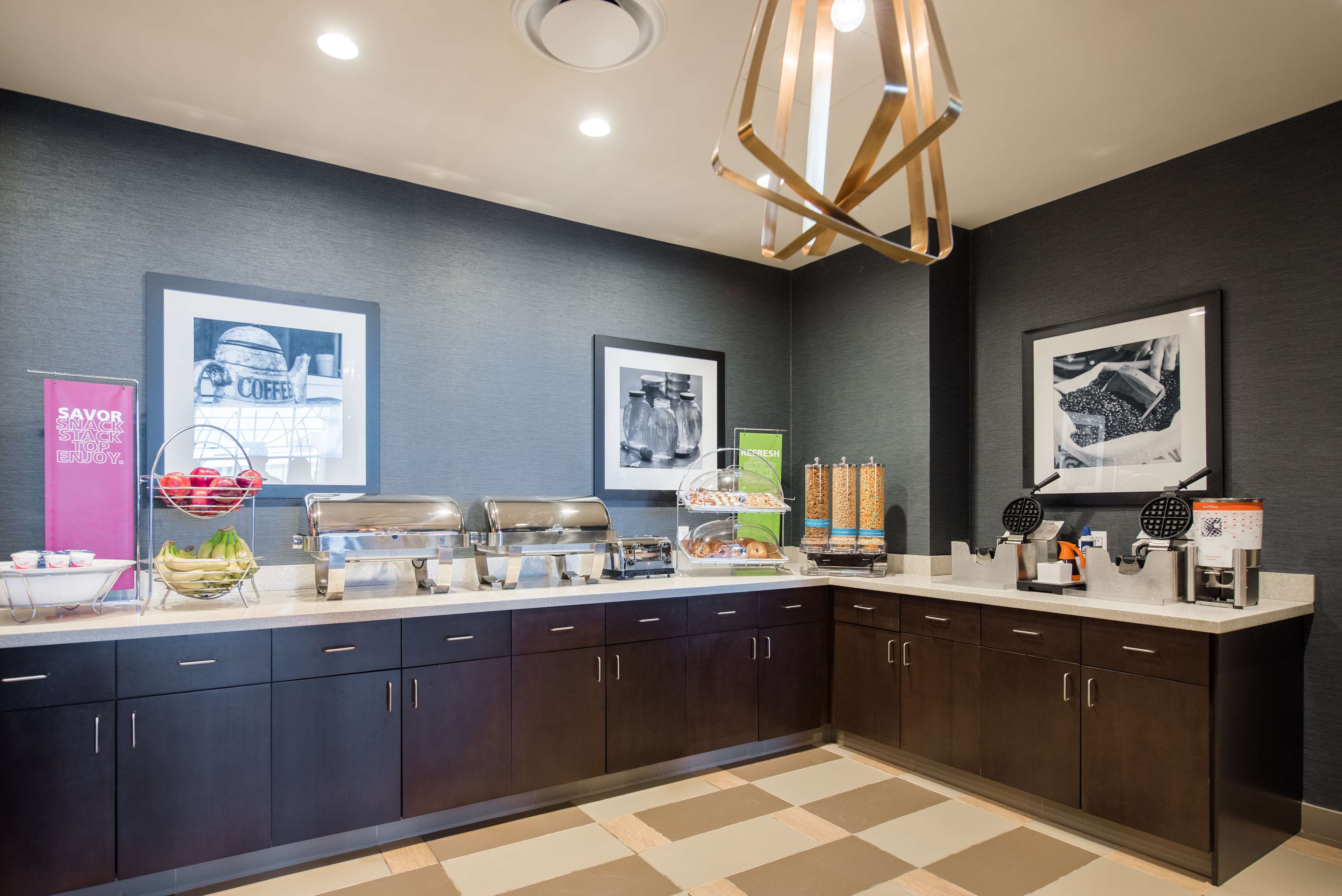 Hampton Inn & Suites Washington, D.C. - Navy Yard - Tap to explore photos