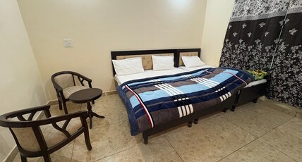 Naseem Lodge Near Jama Masjid Room Type - Family Room