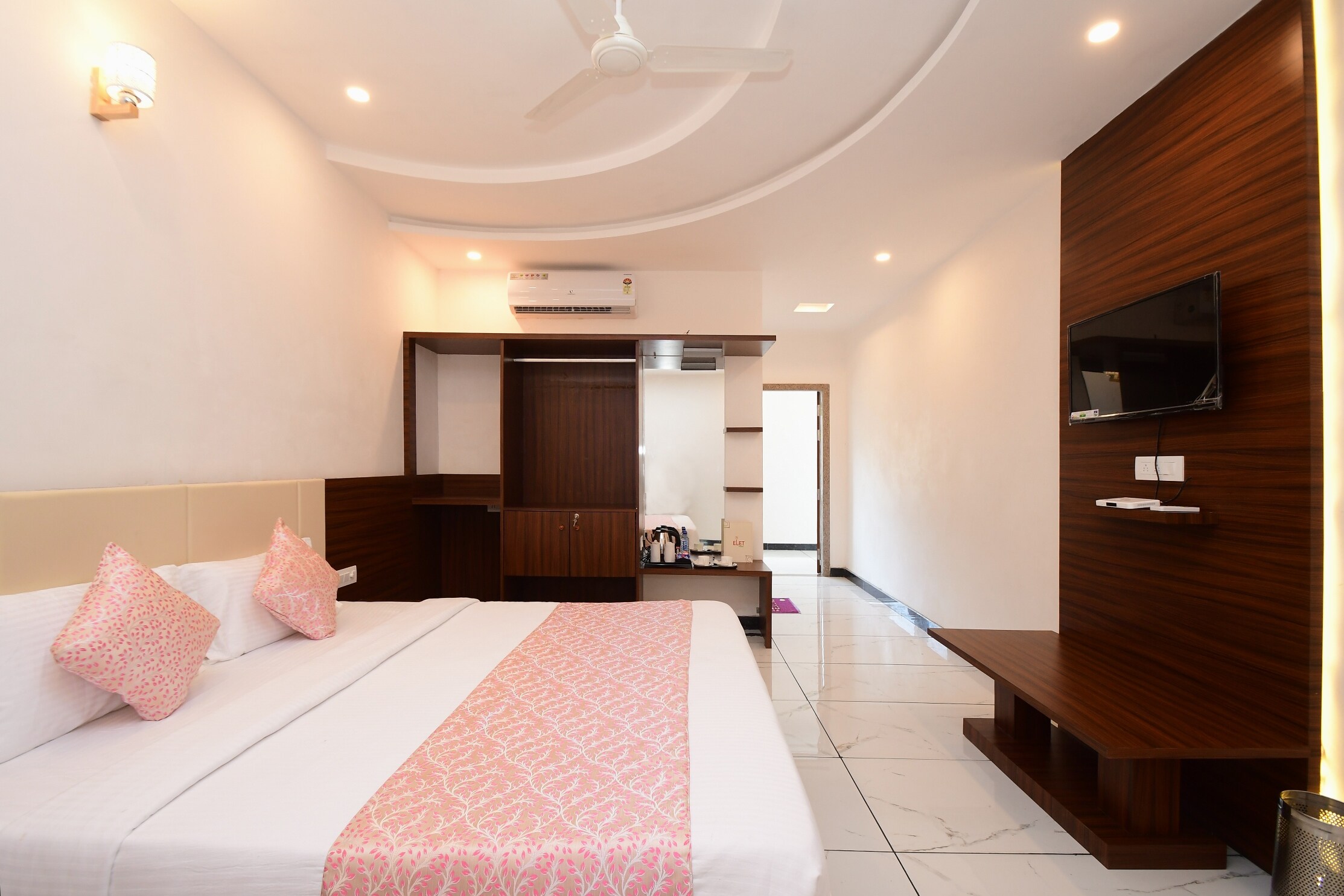 SADAS ELET PRIMA - Tap to explore photos