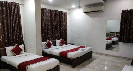 Hotel Luxura  Room Type - PLATINIUM ROOM