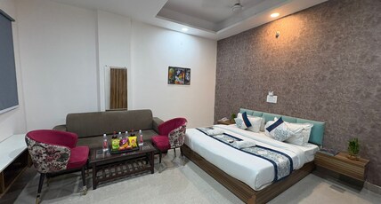 Radiant Blu Hotel - FNG Expressway & Gaur City Room Type - Junior Family Suite Room With Communal Balcony