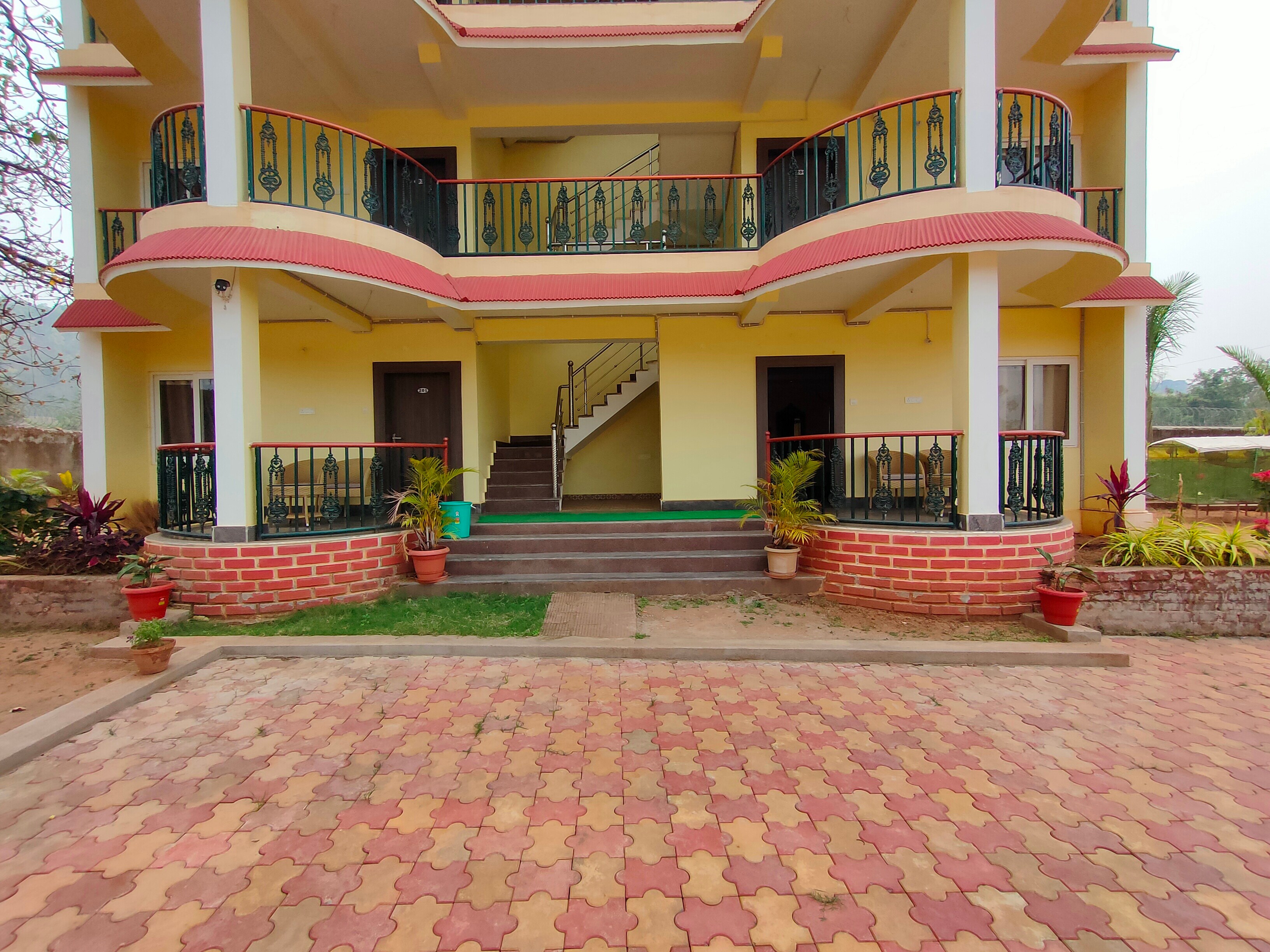 Utopia Resort Daringbadi - Tap to explore photos