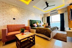 Sage Luxe Retreat Luxury Studio Apartment