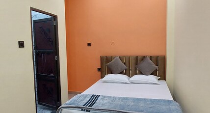 NARAYANI PAYING GUEST HOUSE Room Type - Bedroom 4