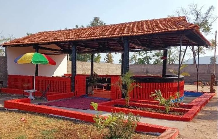 GREEN POINT - Tap to explore photos