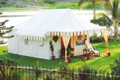 THE HIMALAYAN CAMPERS