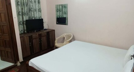 Vitthalesh Nikunj : A Homestay by MukutMani Room Type - Premium AC Double Room (Attached Washroom) Vitthalesh Nikunj : A Homestay by MukutMani Room Type - Premium AC Double Room (Attached Washroom)