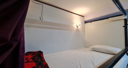 Mad Squad Hostel | Dorms & Rooms Room Type - Bed in 6-Bed Female Dormitory Room