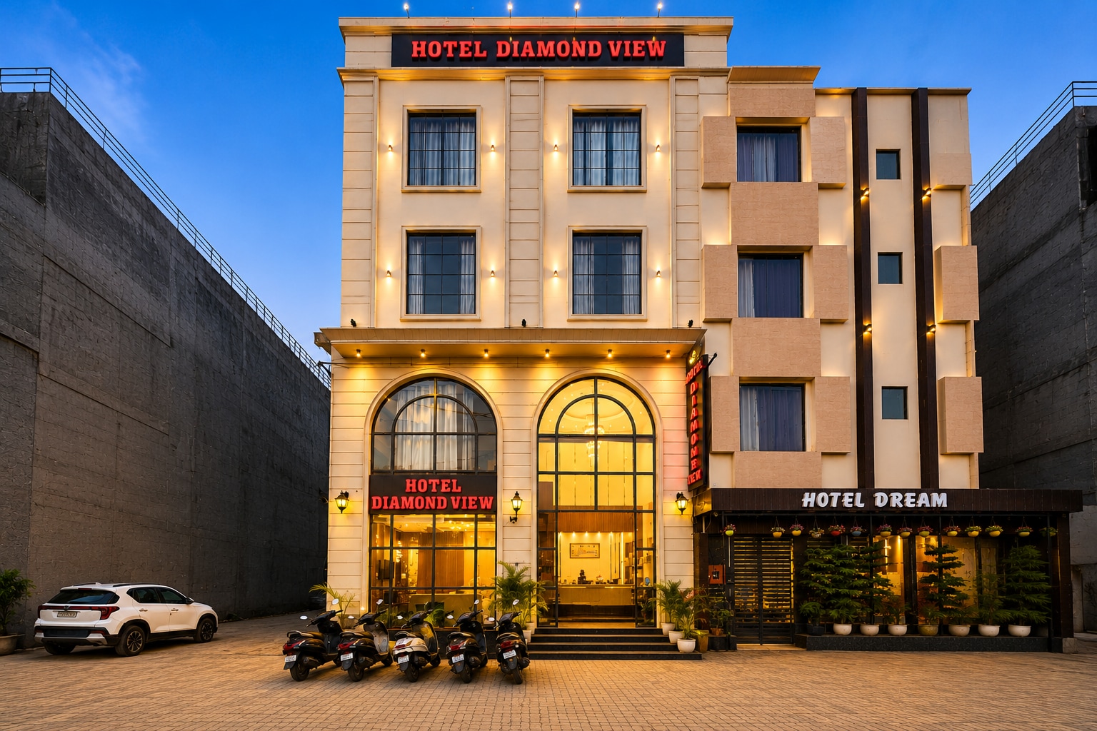 Hotel Diamond View - Tap to explore photos