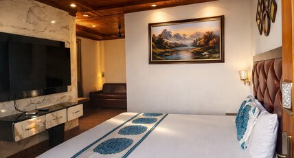 The Dogra's Lodge Room Type - Family Suit Room With Balcony