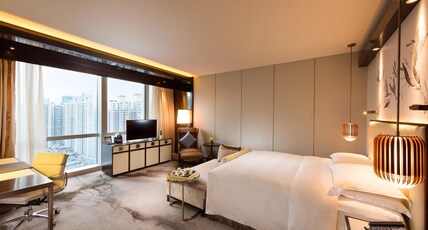 Hilton Shenzhen Futian Room Type - KING EXECUTIVE PREMIER RM