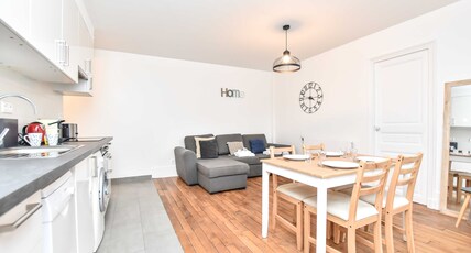 Cozy Apartment- 2BR/6P - Voltaire Room Type - Cozy Apartment- 2BR/6P - Voltaire