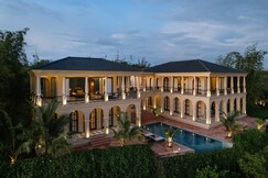 LohonoStays Villa Sacri Borod Hill 4