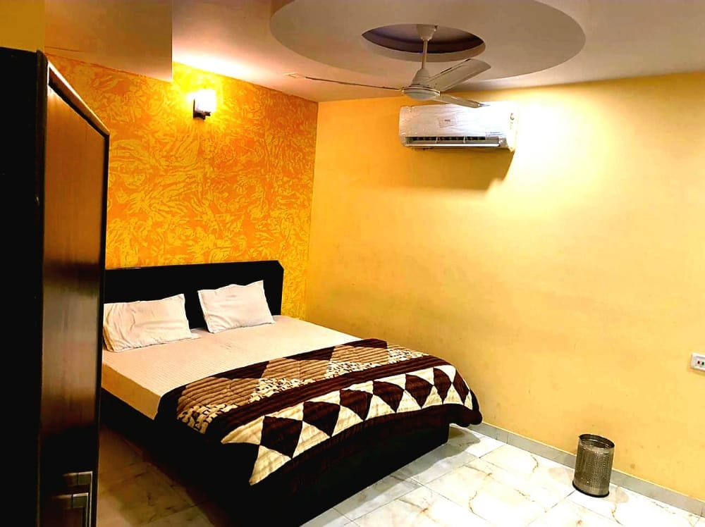 Nihar hotel - Tap to explore photos