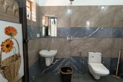 Maze Loop Home Stay