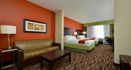 Holiday Inn Express Hotel & Suites Alva Room Type - 2 Queen Suite