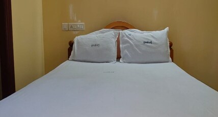 Srikanth Lodge Room Type - Non A/C Deluxe Room