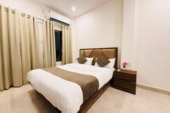 KashiYogi P. Guest House