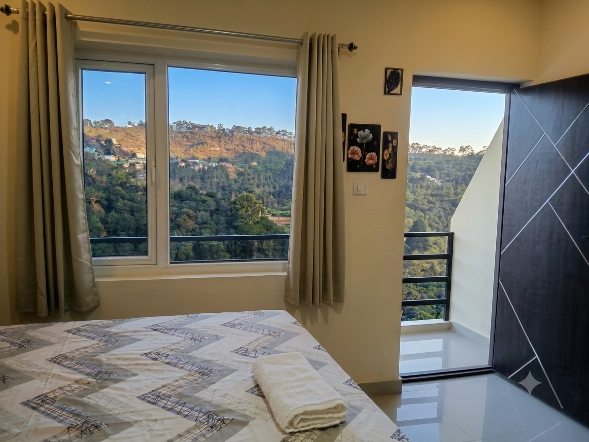 Malabar Cottage - Panoramic Mountain View - Tap to explore photos