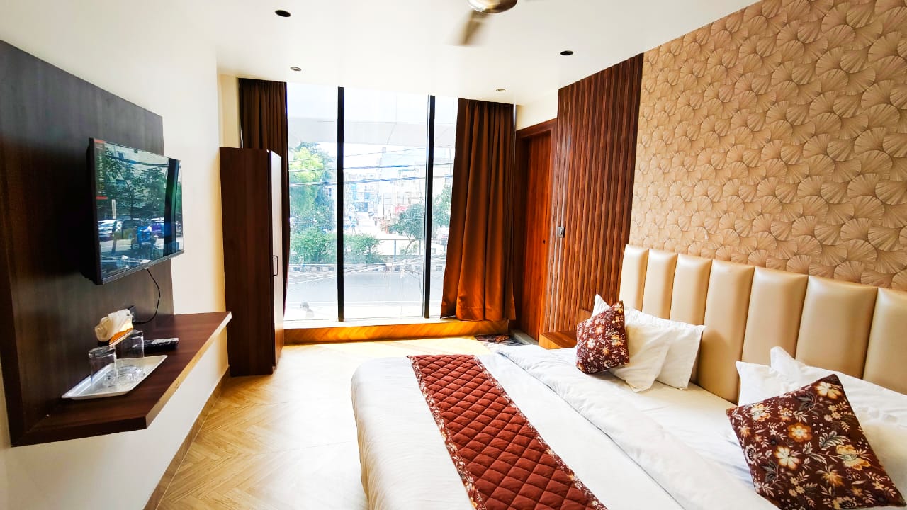 HOTEL BABA'S INN- KIRTI NAGAR - Tap to explore photos