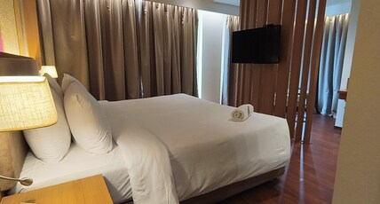The Fern Kolhapur, Series by Marriott Room Type - Hazel, Suite, 1 King, Sofa bed, City view